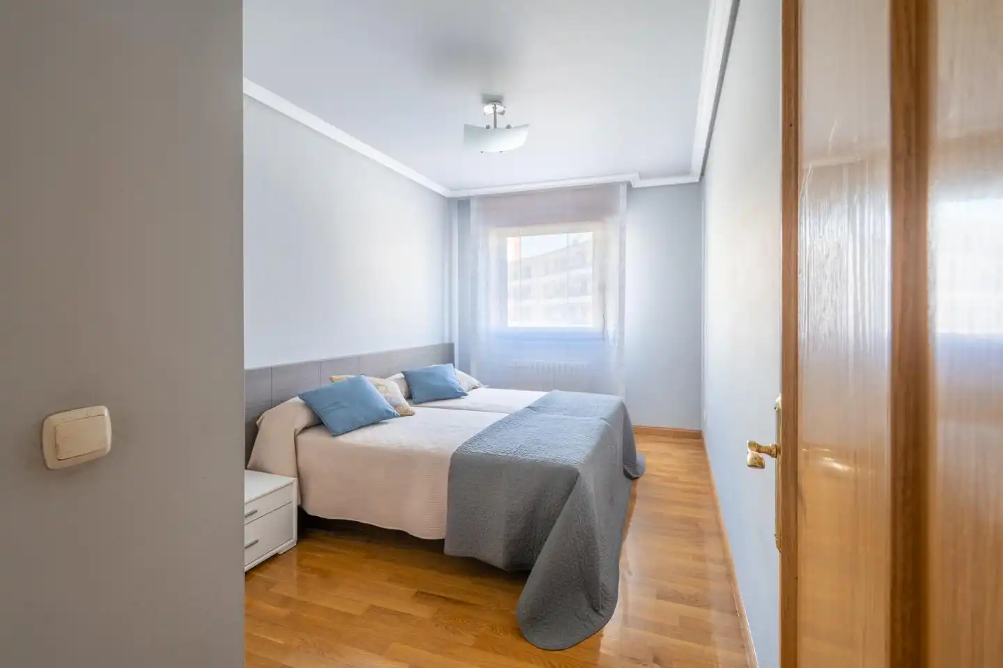 Flat for sale in Felisa Munárriz, Milagrosa