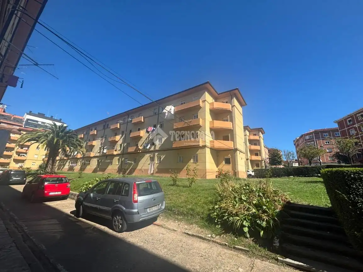 Flat for sale in Vallobín - La Florida