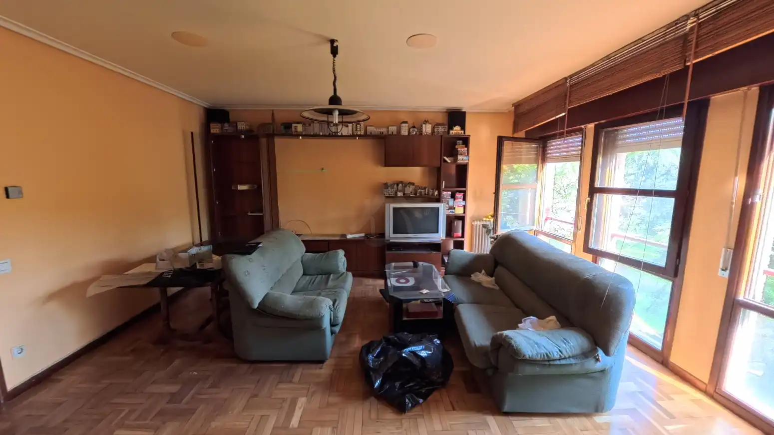 Living room of Flat for sale in  Logroño  with Heating, Parquet flooring and Storage room