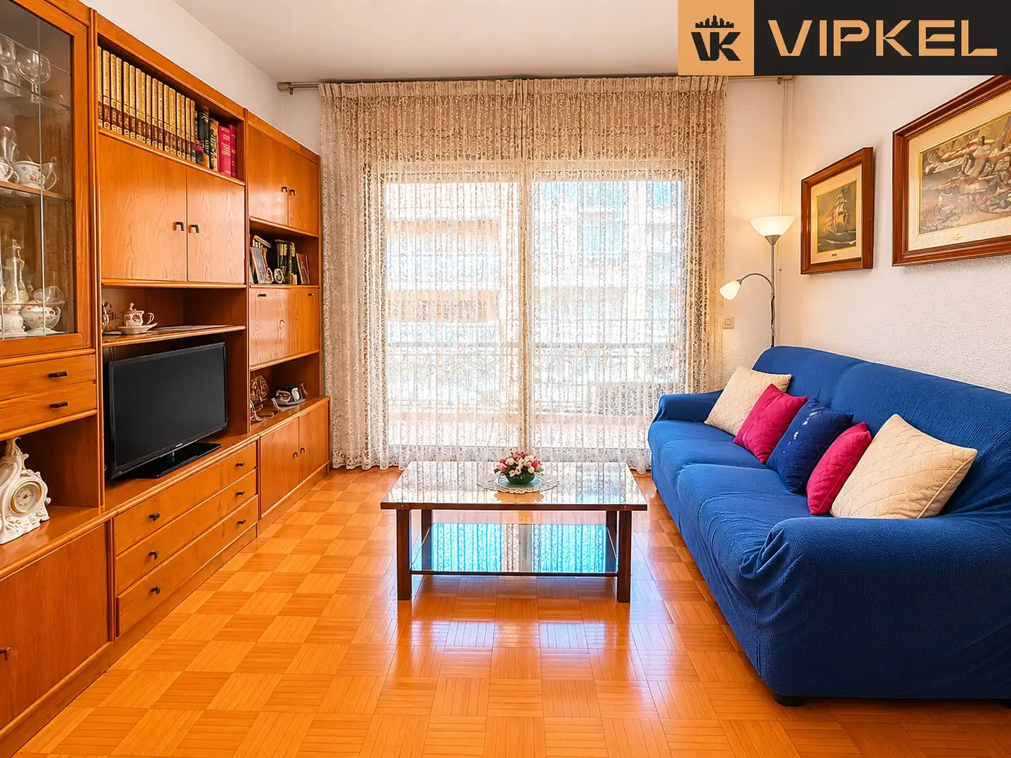 Living room of Flat for sale in Badalona  with Air Conditioner, Heating and Furnished