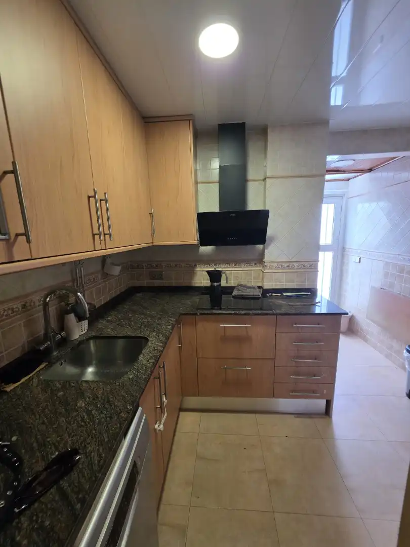 Cocina de Ático en venta en L'Hospitalet de Llobregat con Aire acondicionado, Calefacción y Terraza