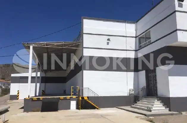 Außenansicht von Fabrikhallen zum Verkauf in Lorca