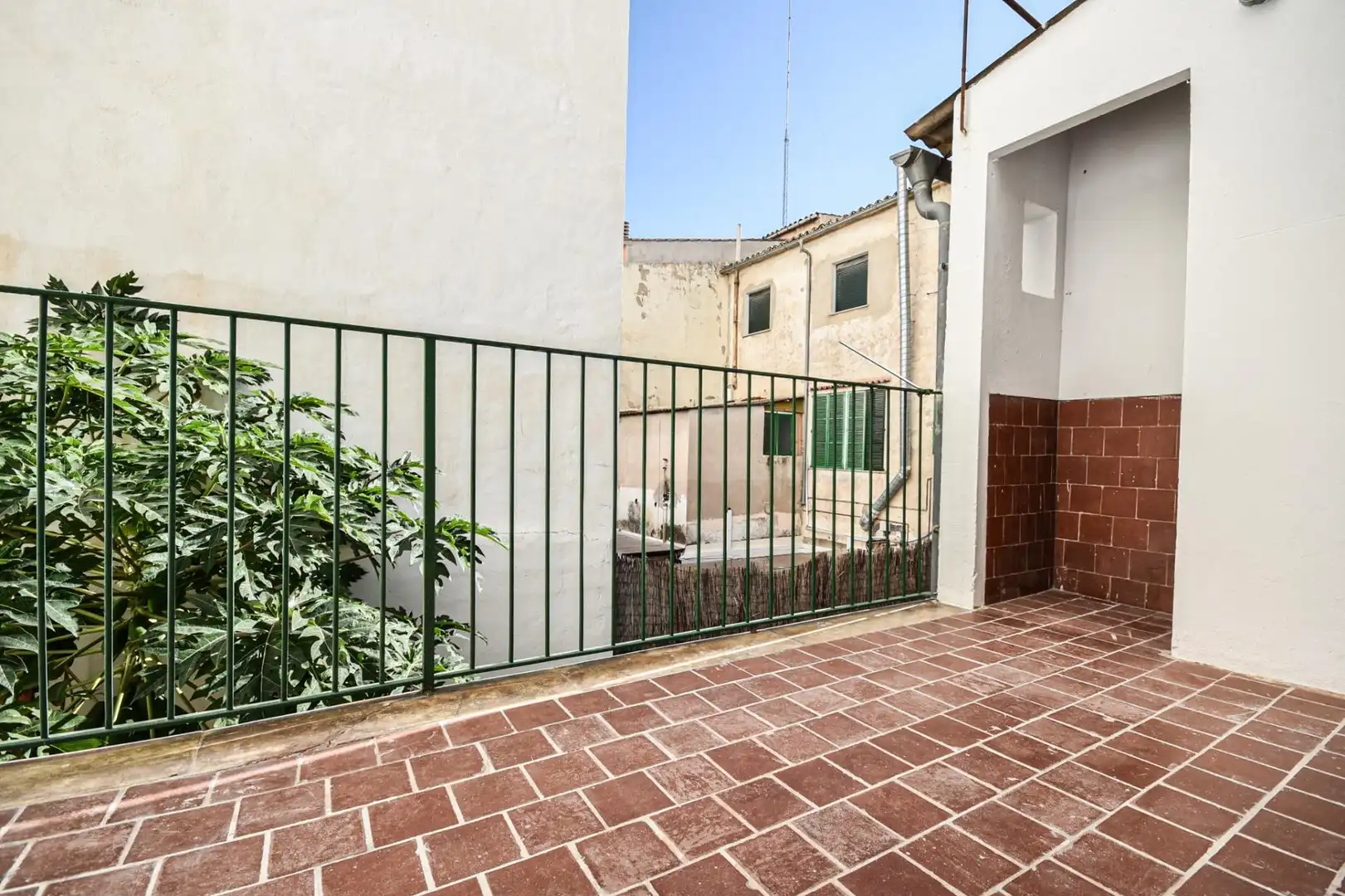 Terrasse von Wohnung zur Miete in  Palma de Mallorca mit Terrasse, Abstellraum und Balkon