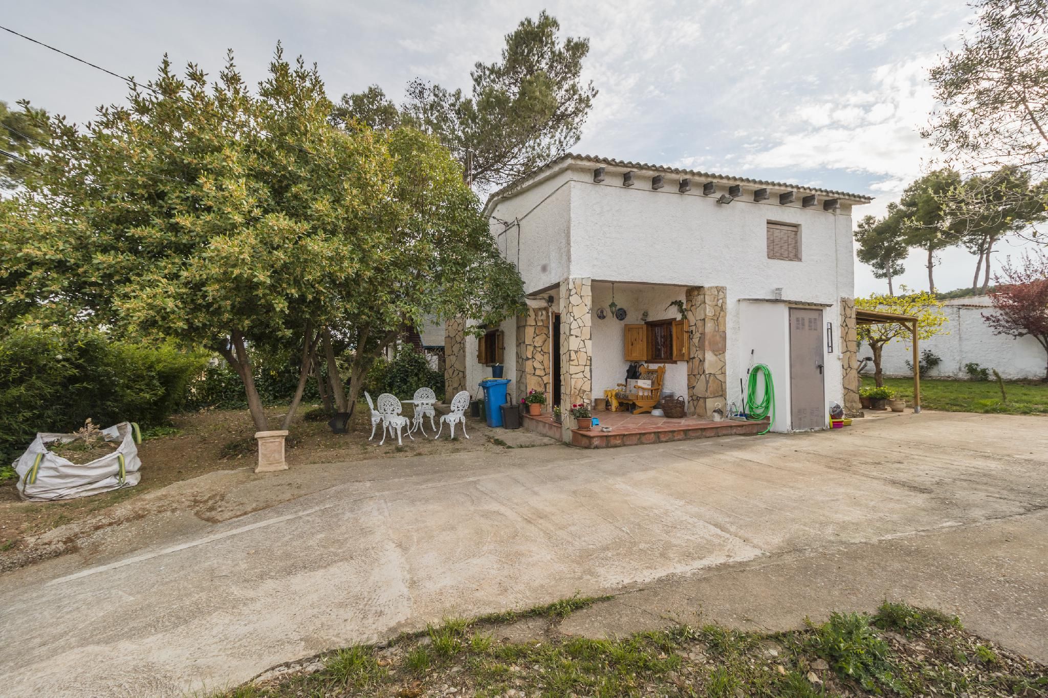 Exterior view of House or chalet for sale in La Torre de Claramunt  with Heating and Private garden