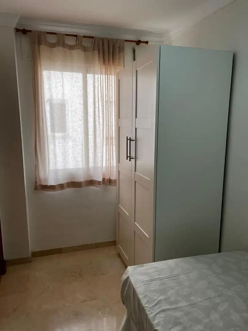 Habitación de Piso de alquiler en Málaga con Aire acondicionado, Calefacción y Amueblado