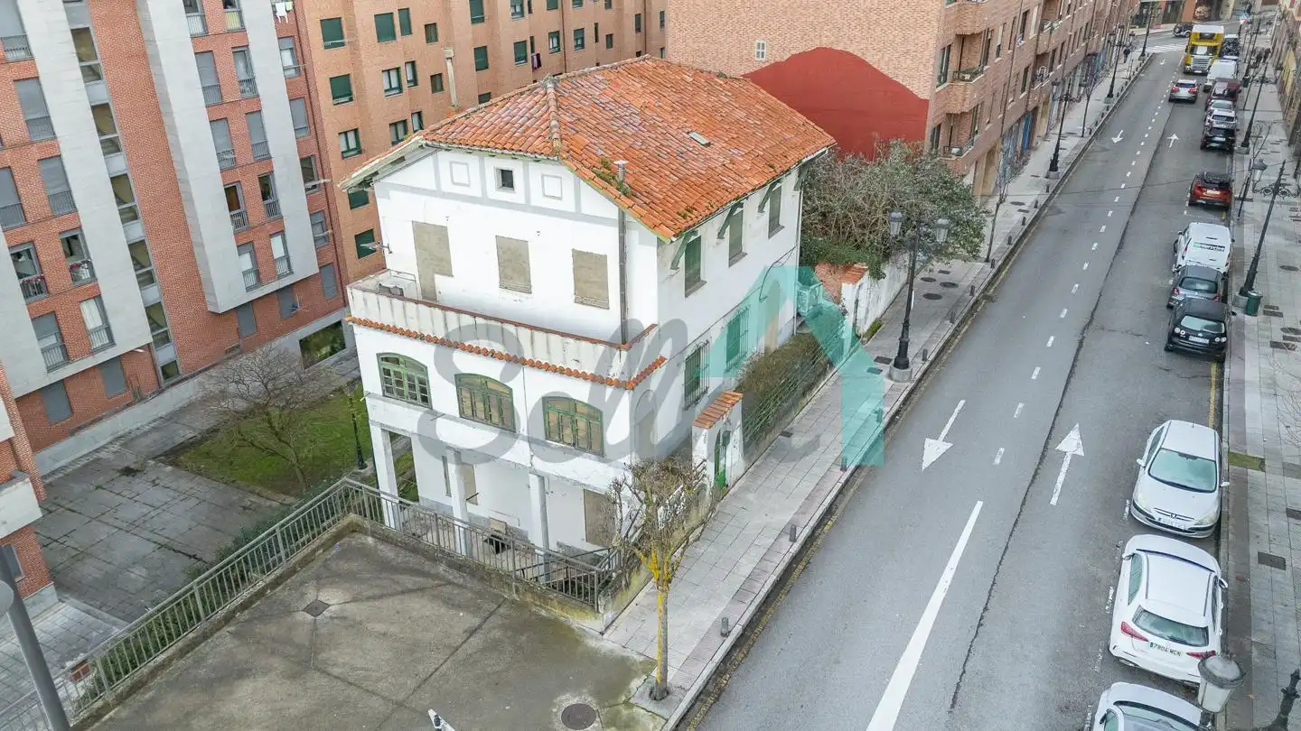 Außenansicht von Residential zum Verkauf in Oviedo 