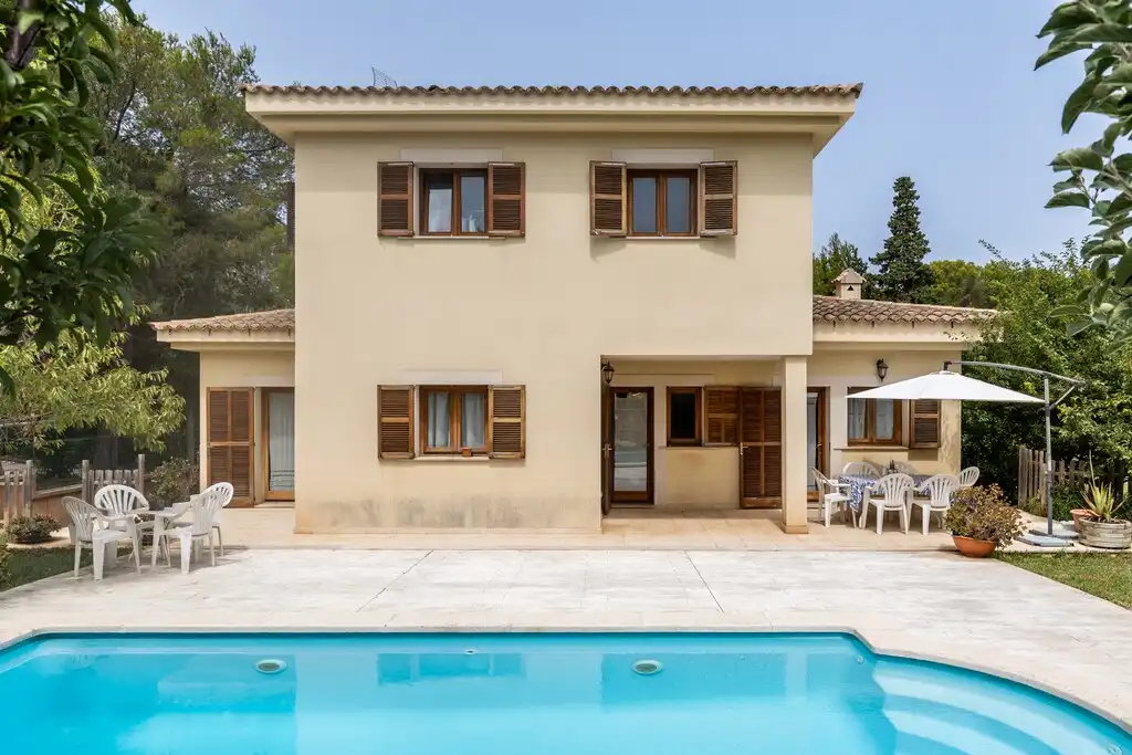 Vista exterior de Casa o xalet en venda en Alcúdia amb Jardí privat, Terrassa i Piscina