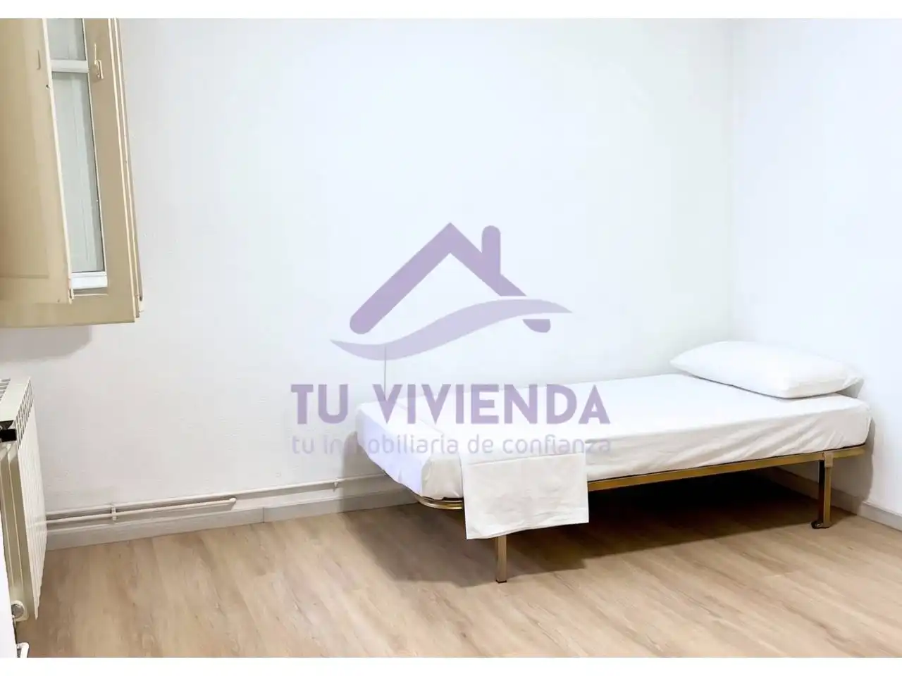 Bedroom of Flat for rent in Valladolid  with Heating