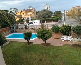 Piscina de Casa o xalet en venda en Castrillón amb Calefacció, Jardí privat i Parquet