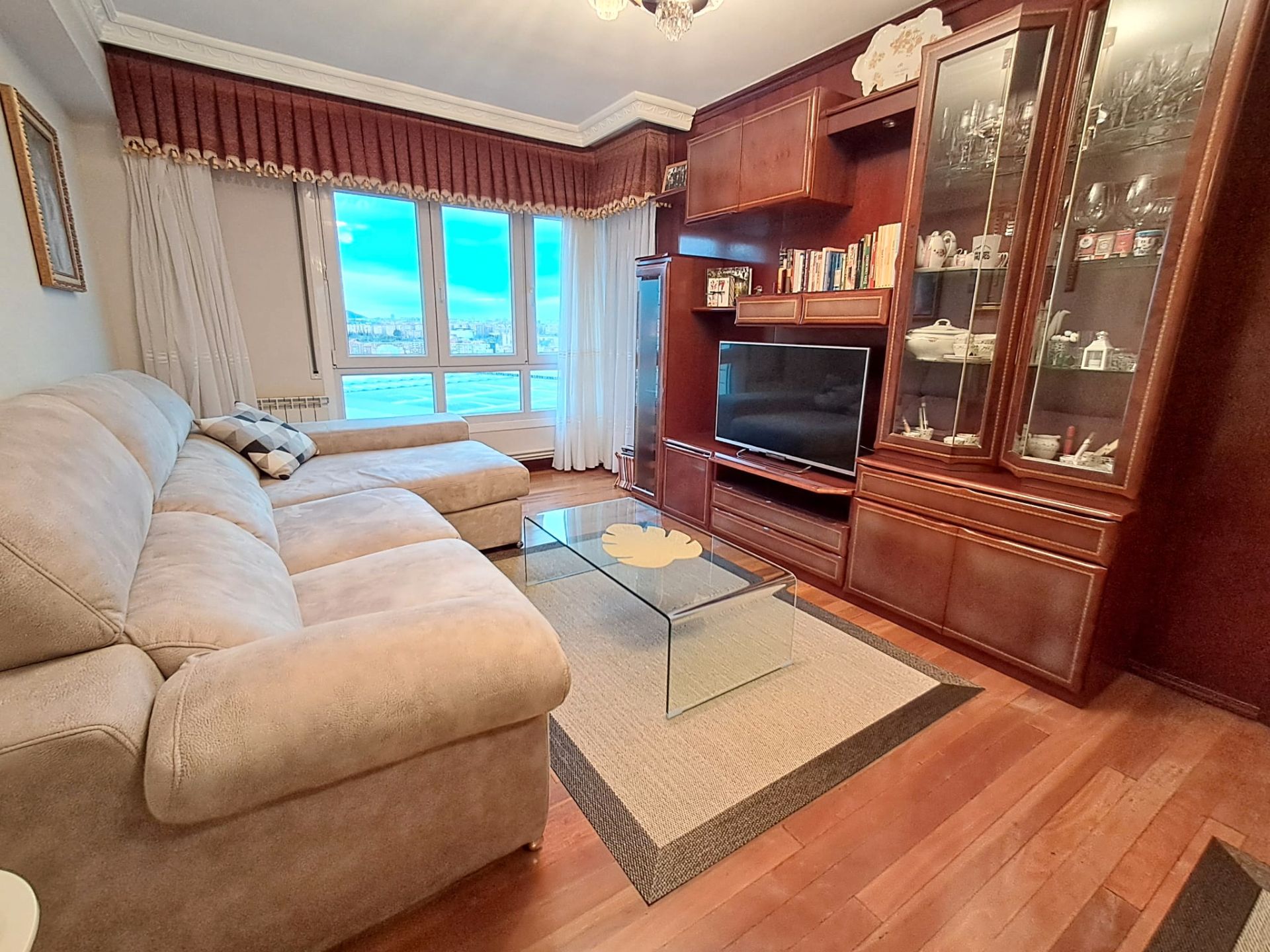 Living room of Flat for sale in Barakaldo   with Heating, Terrace and Furnished