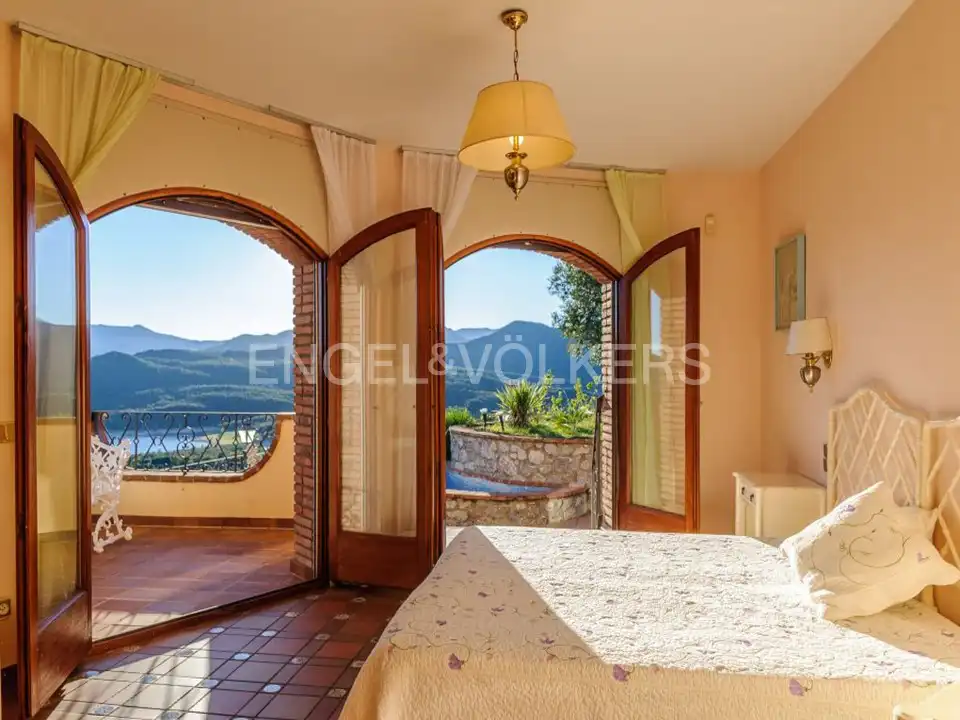 Habitación de Finca rústica en venta en Darnius con Aire acondicionado, Calefacción y Jardín privado