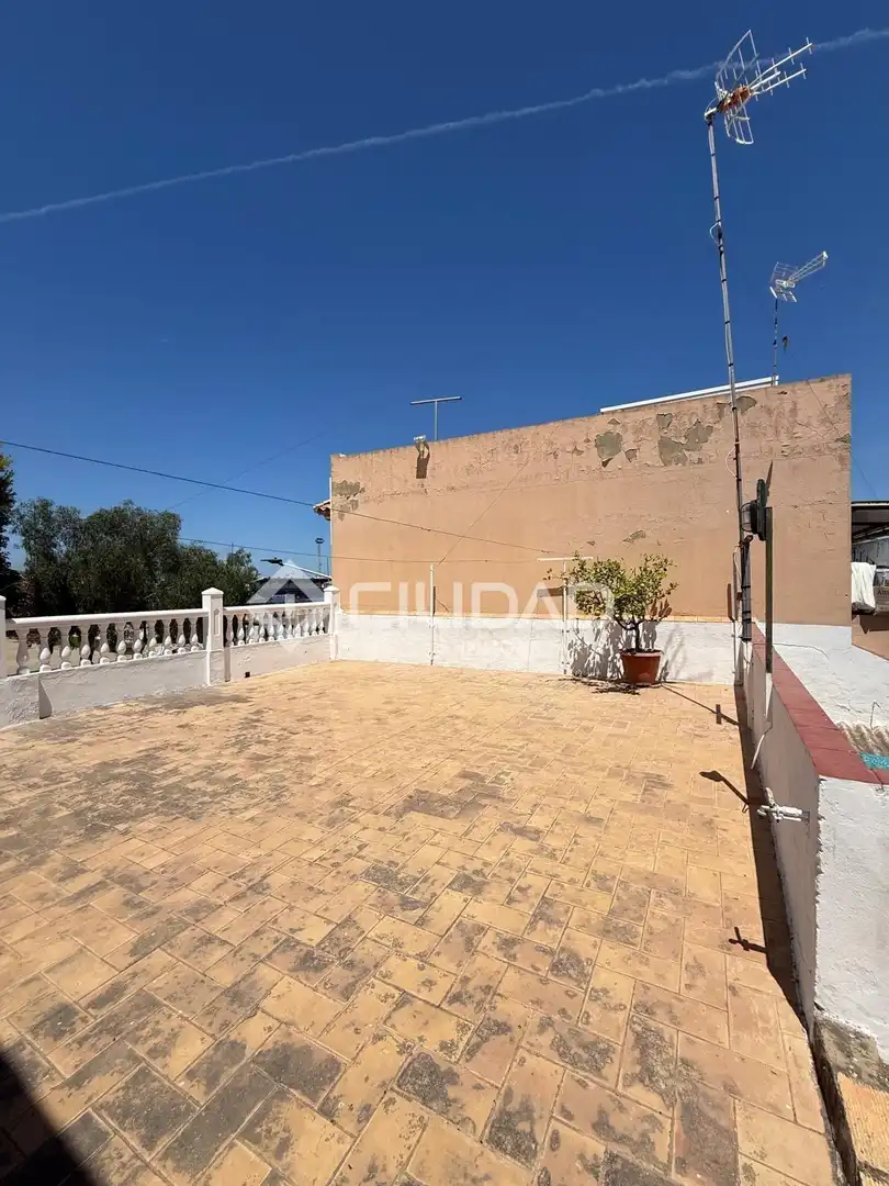 Vista exterior de Casa o xalet en venda en Chipiona amb Aire condicionat