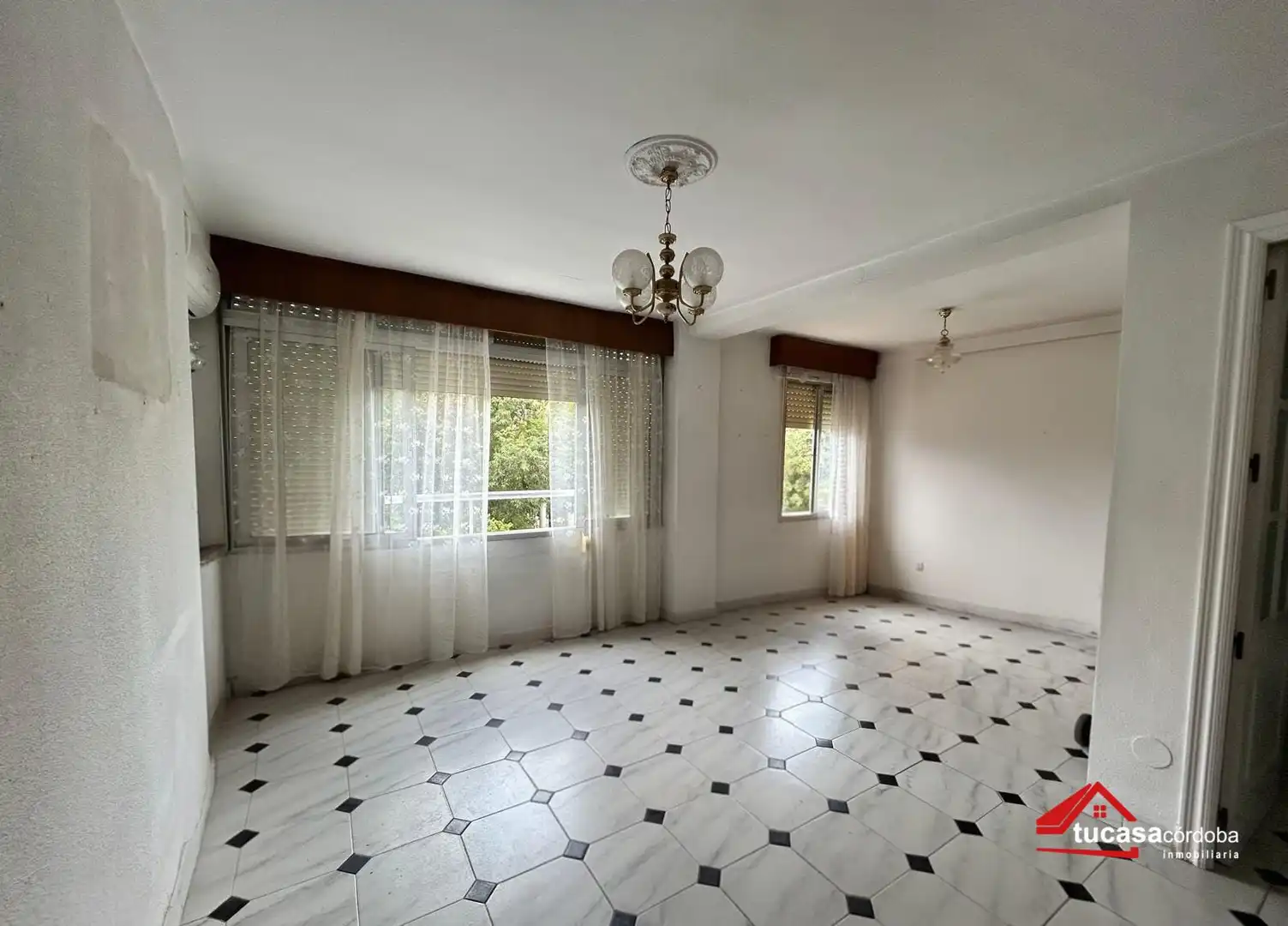 Wohnzimmer von Wohnung zum Verkauf in Córdoba mit Klimaanlage, Abstellraum und Möbliert