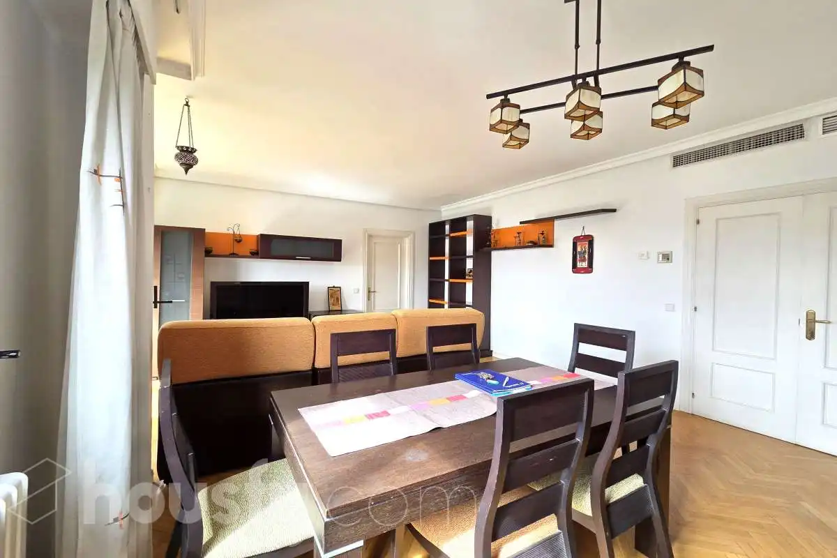 Wohnung zur Miete in Calle del Corazón de María, Prosperidad