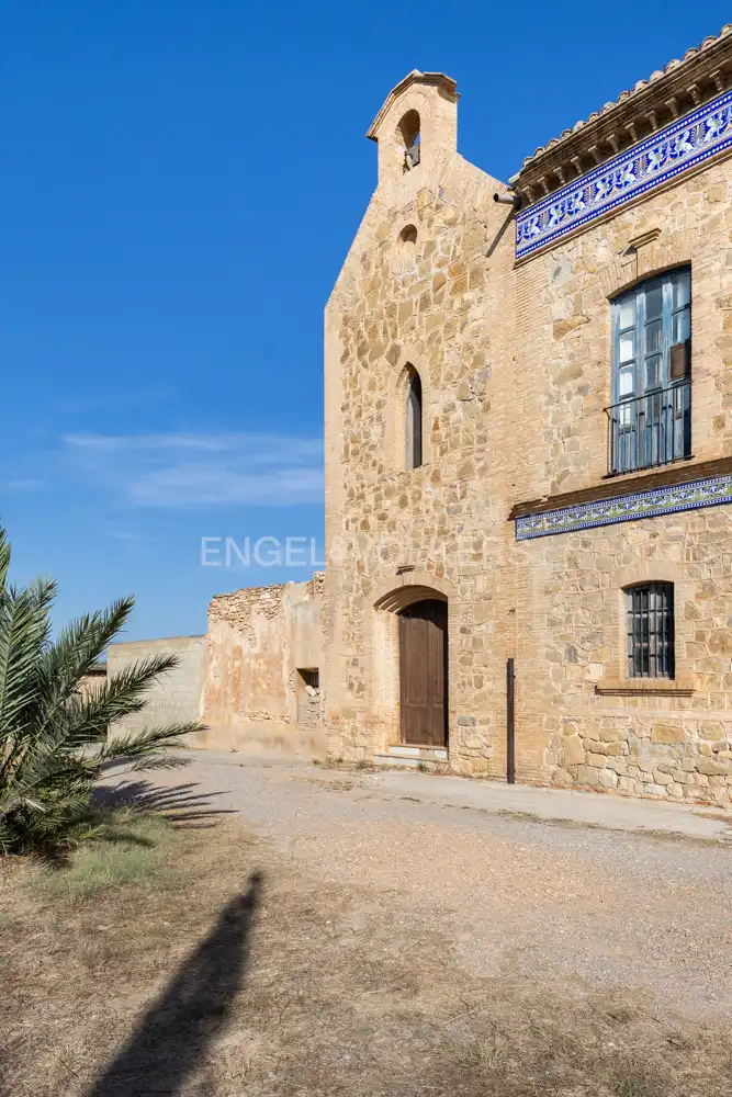 Vista exterior de Casa o chalet en venta en Llíria con Calefacción, Jardín privado y Parquet