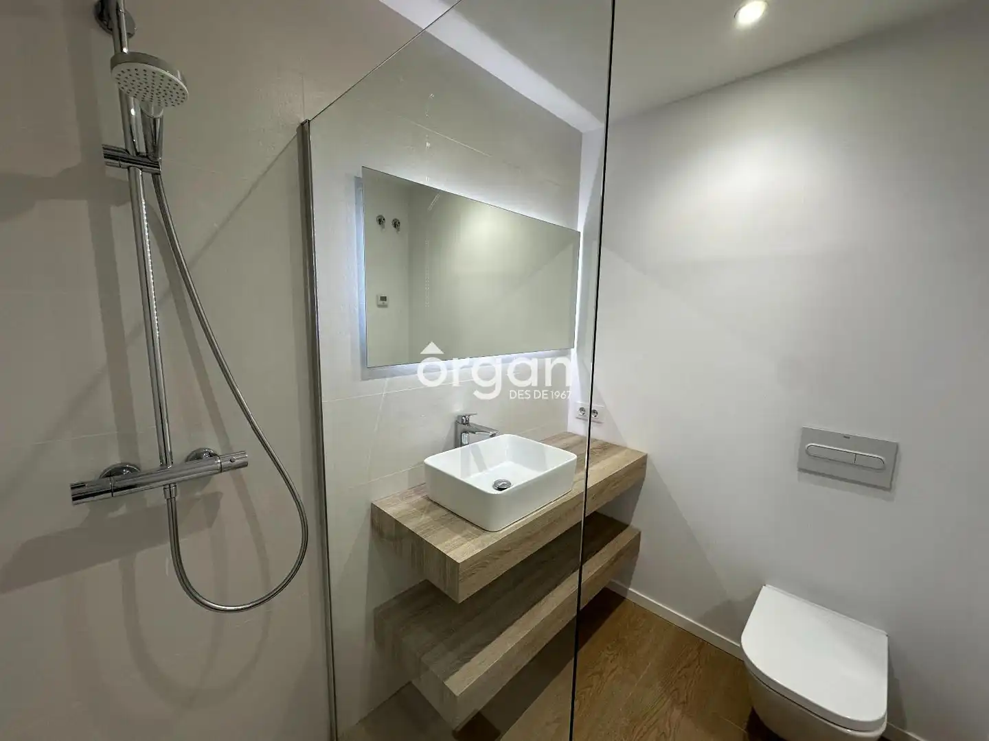 Bathroom of Flat for sale in Sant Cugat del Vallès  with Air Conditioner, Heating and Terrace