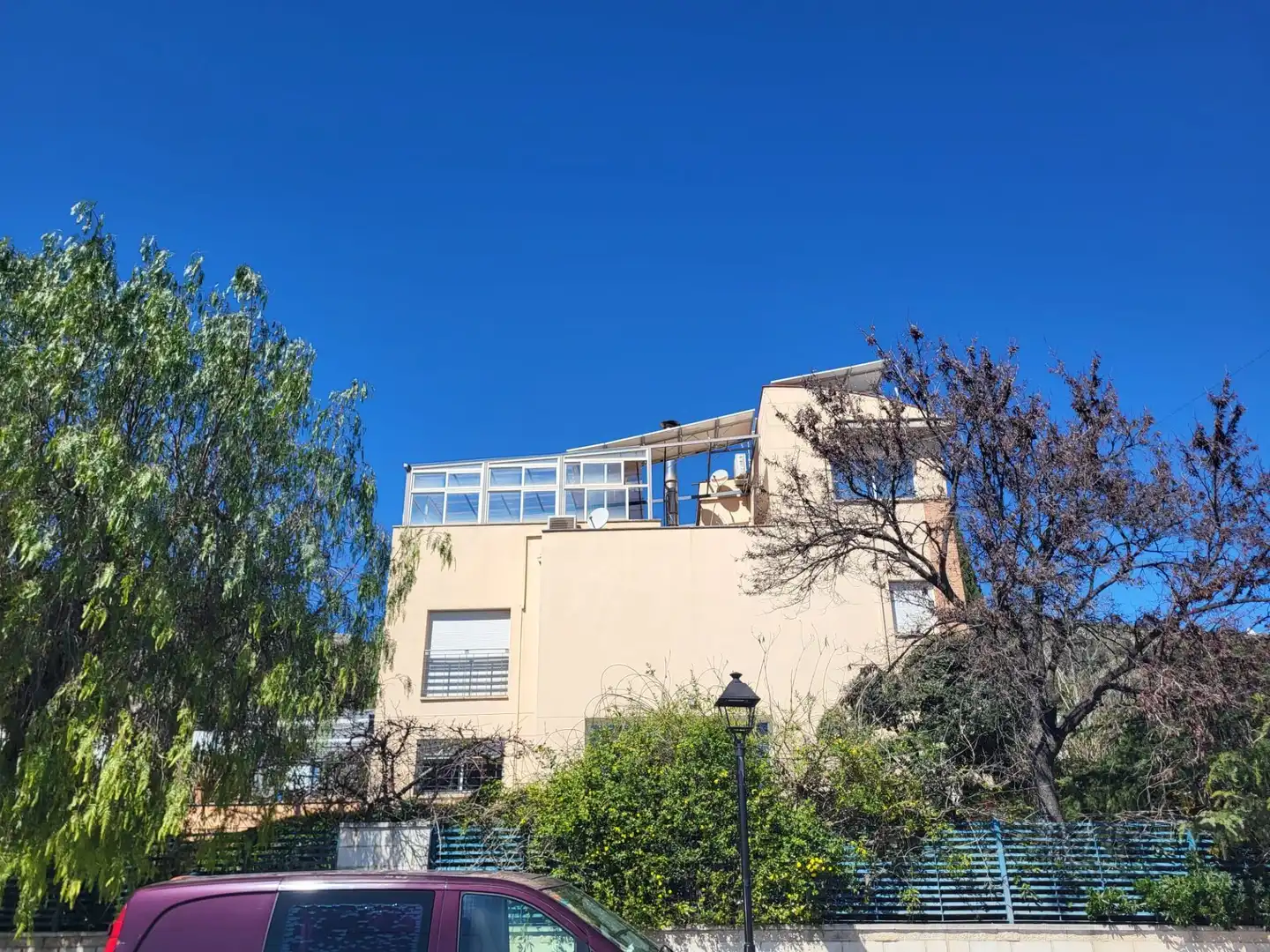 Vista exterior de Casa o xalet en venda en Albolote amb Aire condicionat, Calefacció i Jardí privat