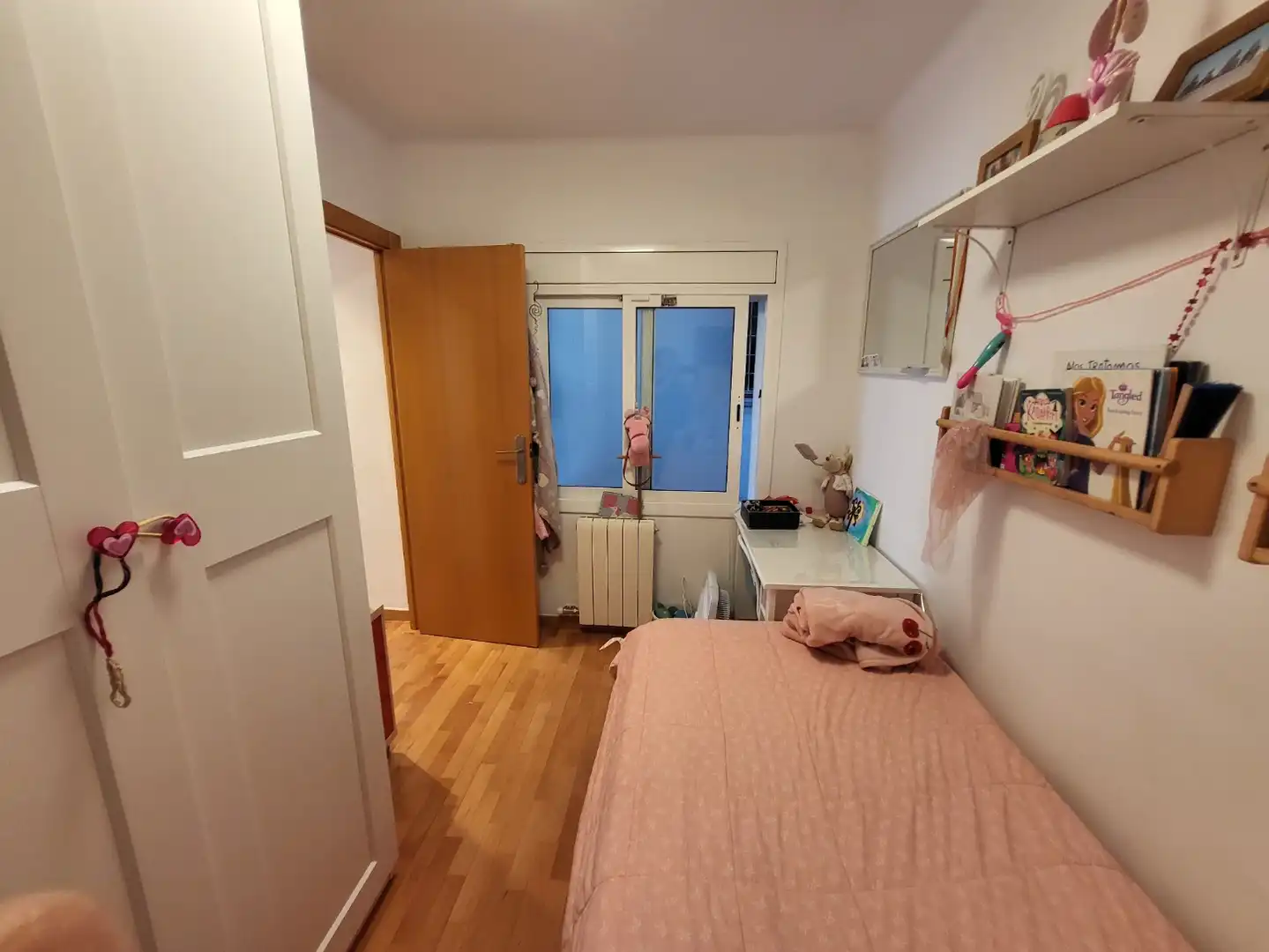Habitación de Piso de alquiler en Castelldefels con Aire acondicionado, Calefacción y Parquet