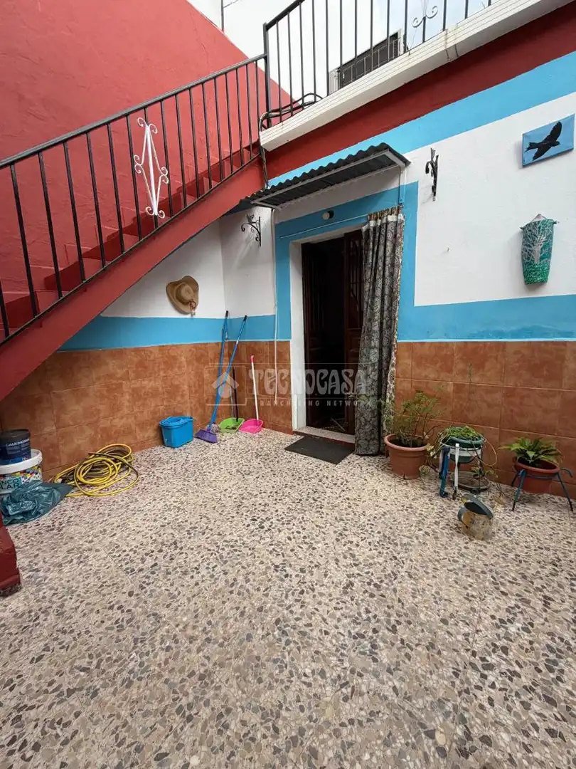 Jardí de Casa o xalet en venda en El Coronil amb Aire condicionat, Calefacció i Balcó