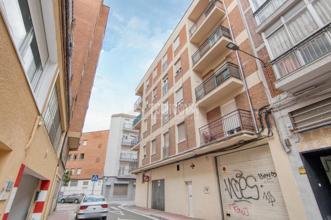Vista exterior de Pis en venda en Valladolid Capital amb Terrassa i Balcó