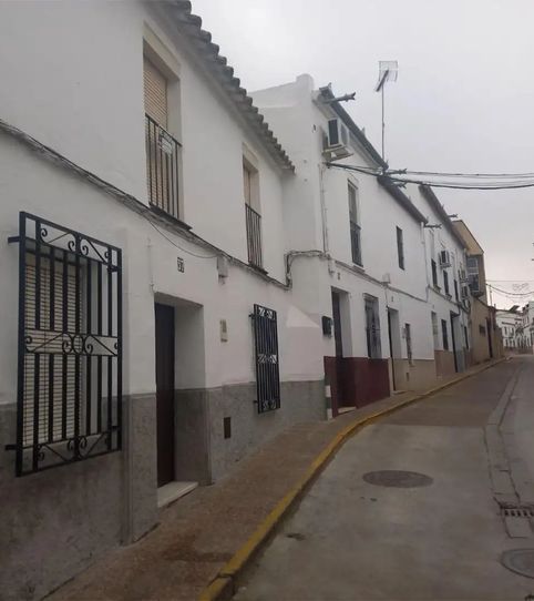 Foto 2 de Casa adosada en venda a Calle San Pedro, 37, Peñaflor, Sevilla