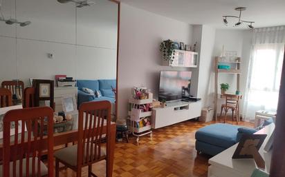 Sala d'estar de Pis en venda en Gijón  amb Calefacció i Traster