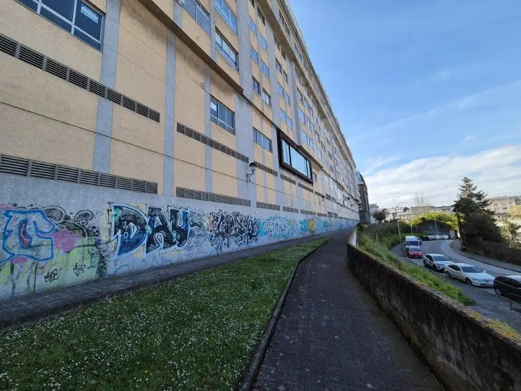 Vista exterior de Piso en venta en A Coruña Capital  con Calefacción