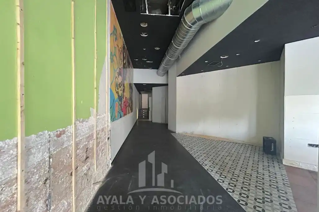 Local comercial en venda a Avenida Reina Victoria Eugenia, imagen 9