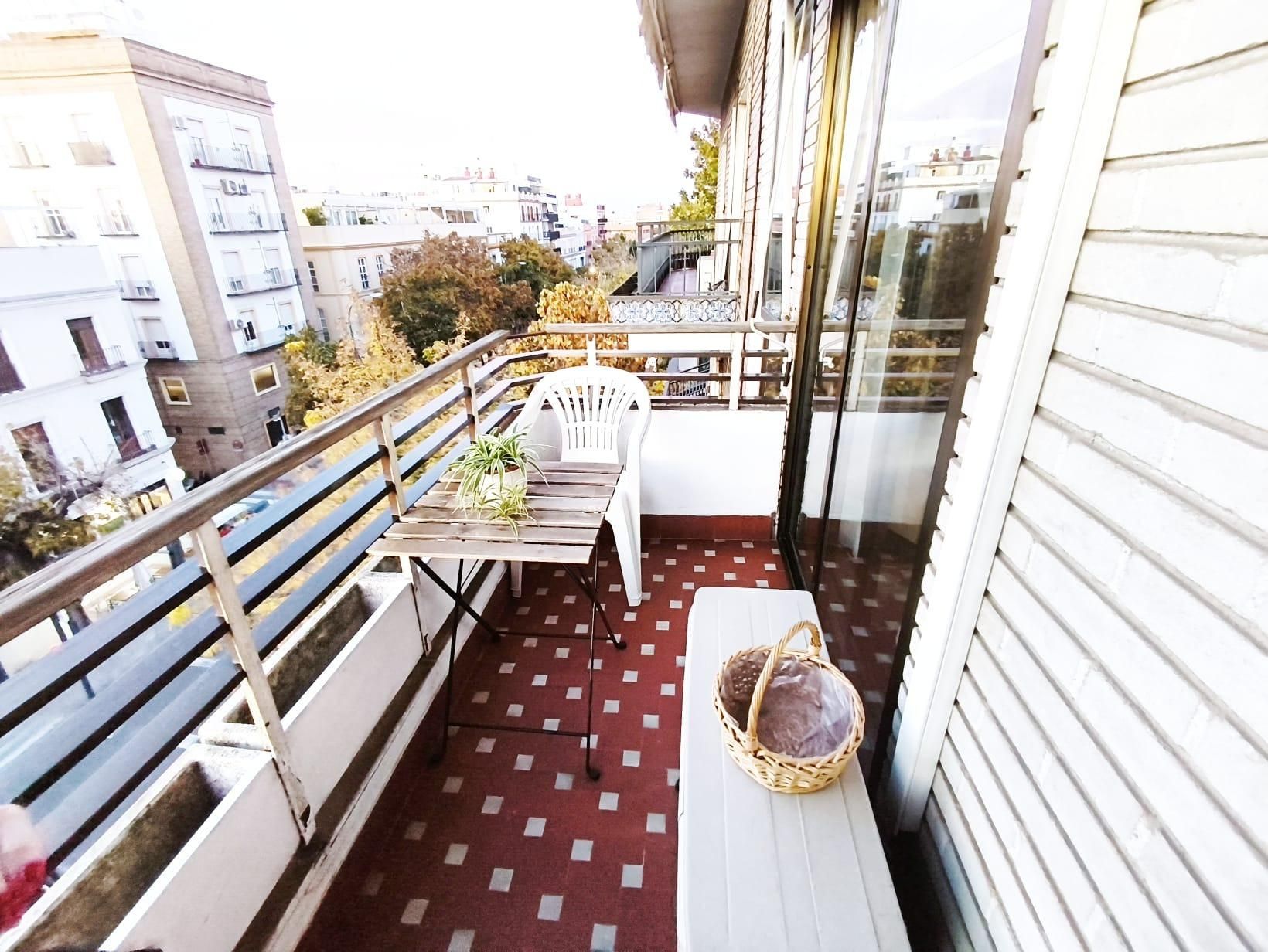 Balcony of Flat for sale in  Sevilla Capital  with Air Conditioner, Terrace and Community pool
