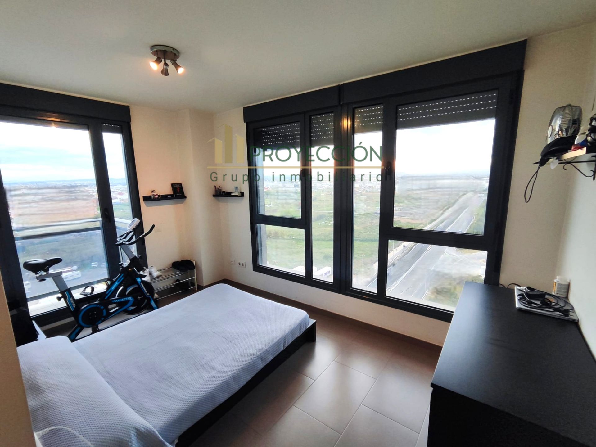 Habitación de Piso en venta en  Valencia Capital con Aire acondicionado, Calefacción y Terraza