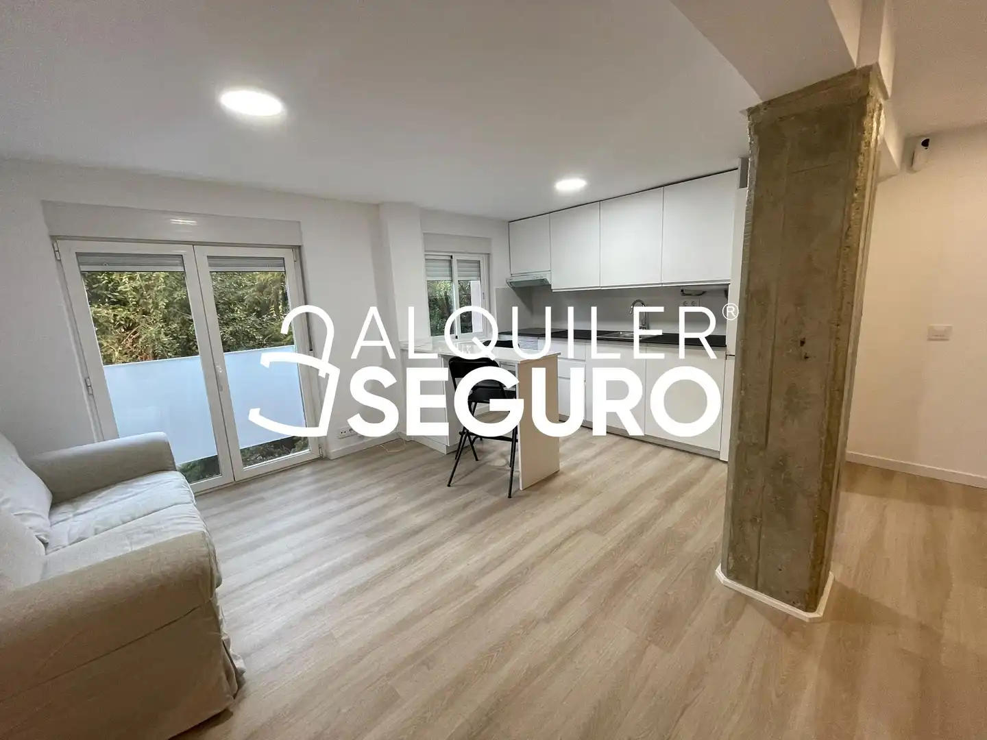 Vista exterior de Piso de alquiler en Madrid con Aire acondicionado, Calefacción y Amueblado