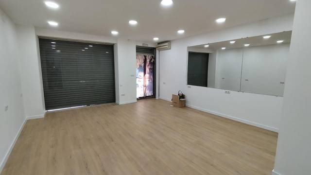 Local comercial en Alquiler en Calle Calle de Polux en Florida Baja