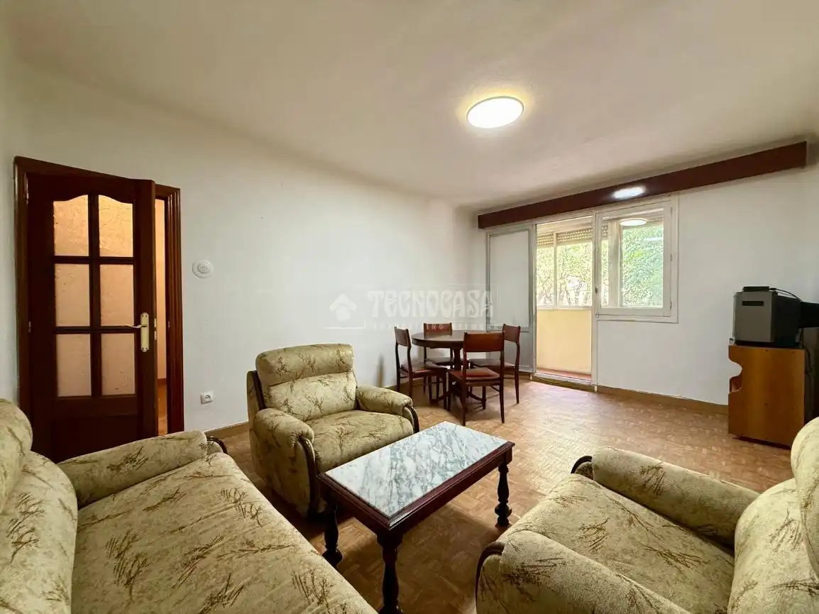 Wohnzimmer von Wohnung zum Verkauf in Madrid mit Balkon