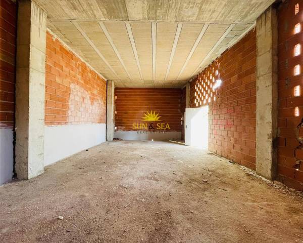 Local comercial en Alquiler en Los Peñascos - El Salero - Los Imbernones