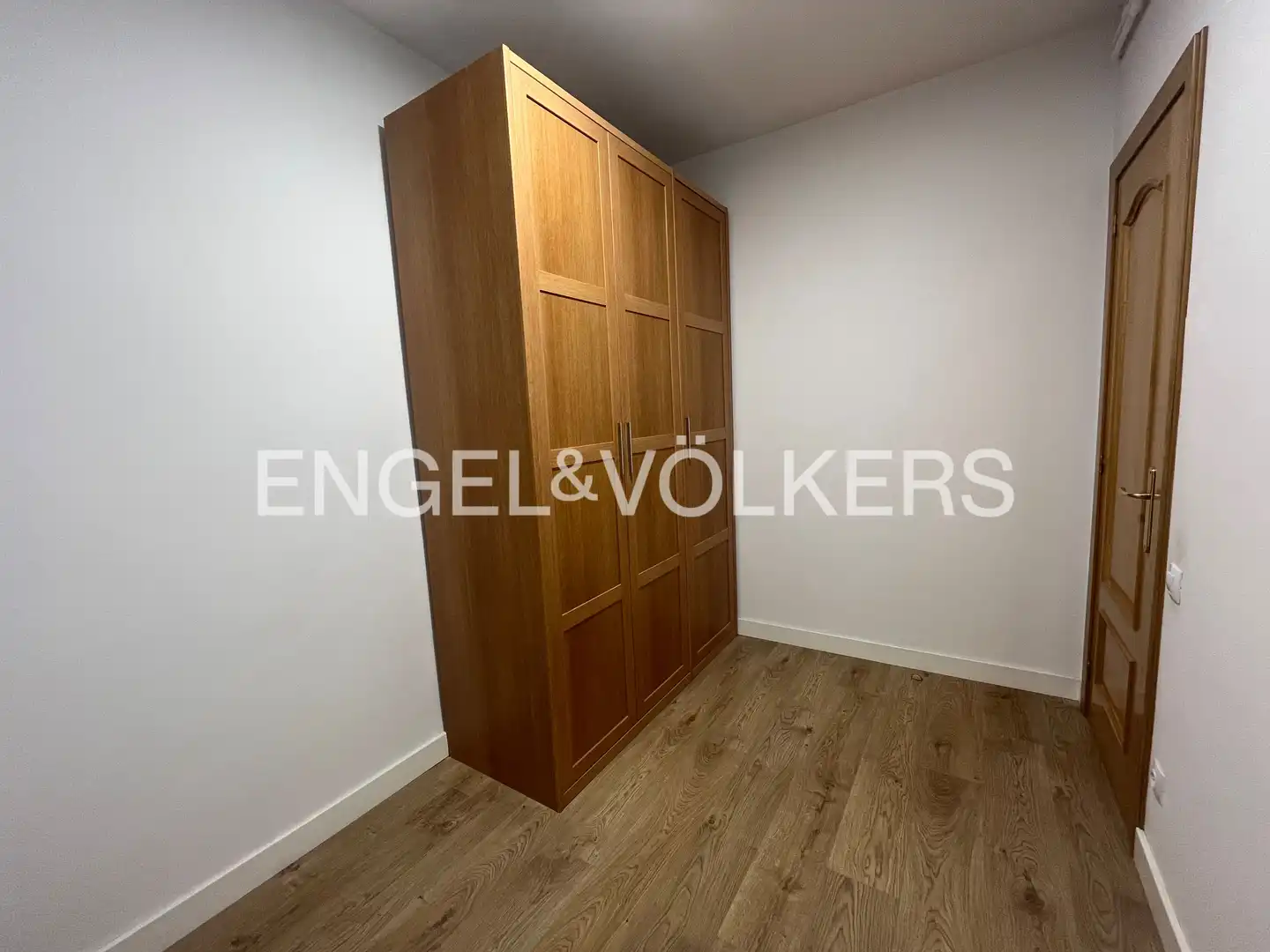 Flat for sale in Barcelona  with Air Conditioner, Heating and Parquet flooring