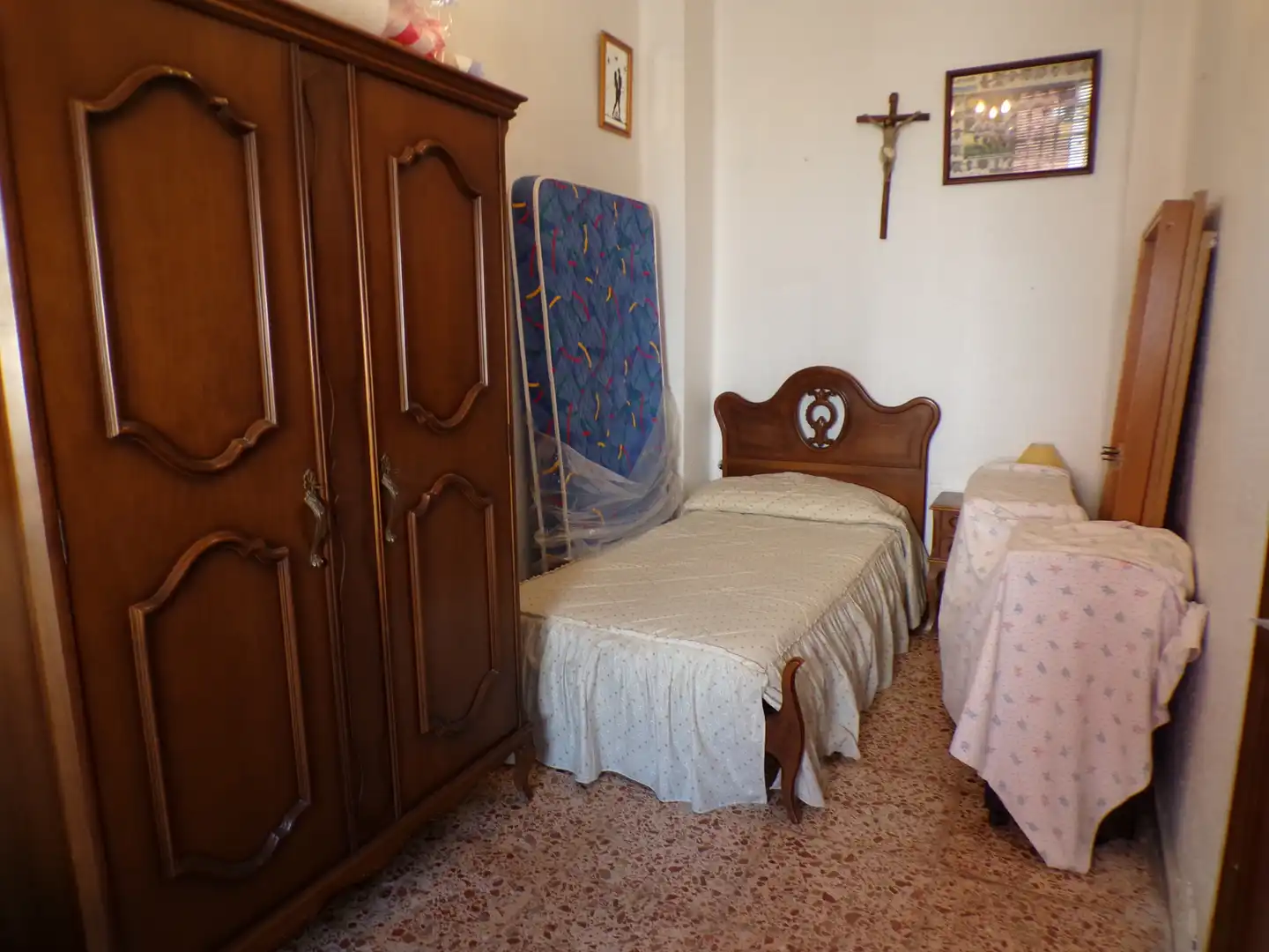 Dormitori de Casa o xalet en venda en Tavernes Blanques amb Jardí privat