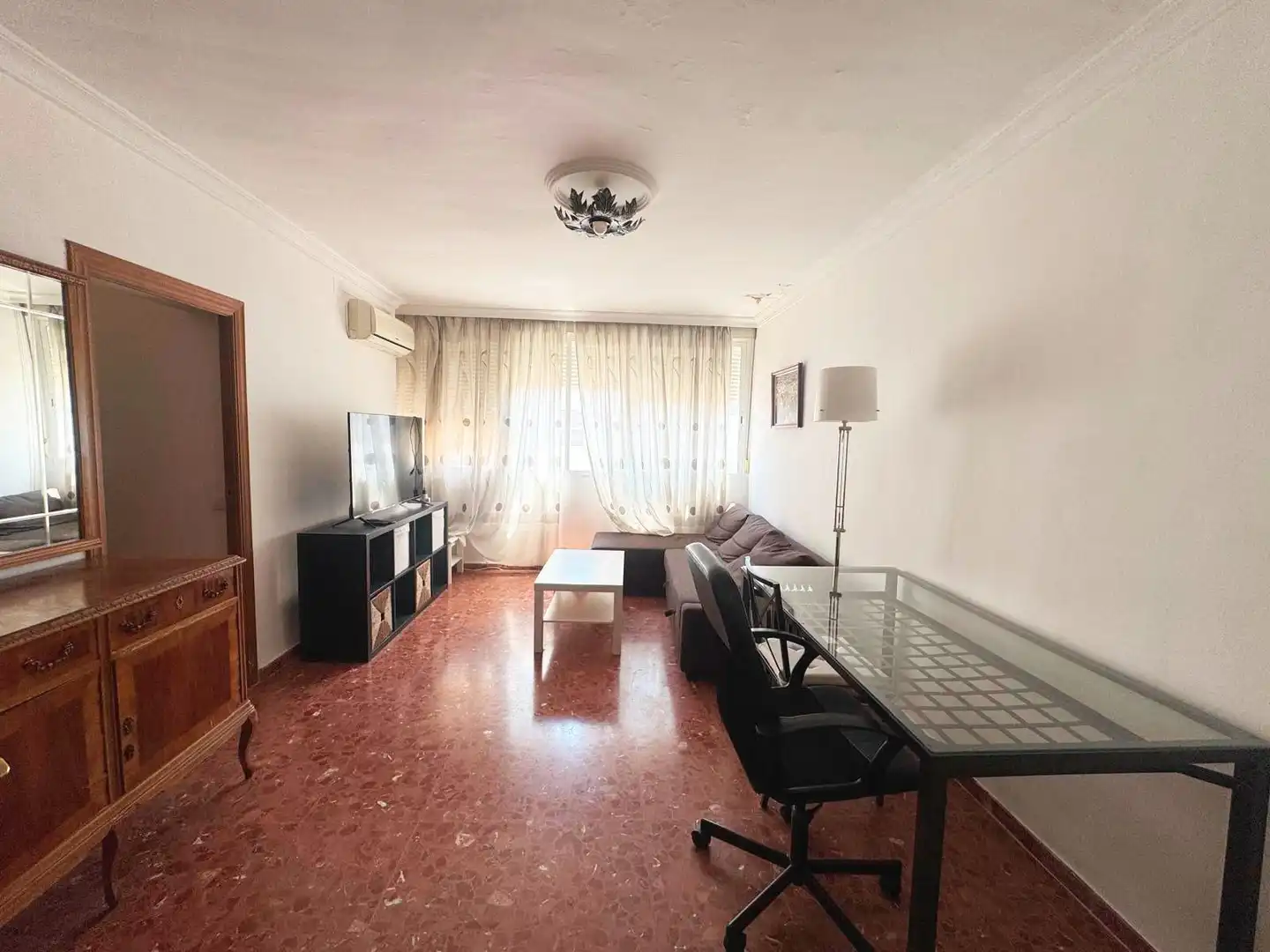 Sala d'estar de Pis en venda en Sevilla amb Aire condicionat i Calefacció