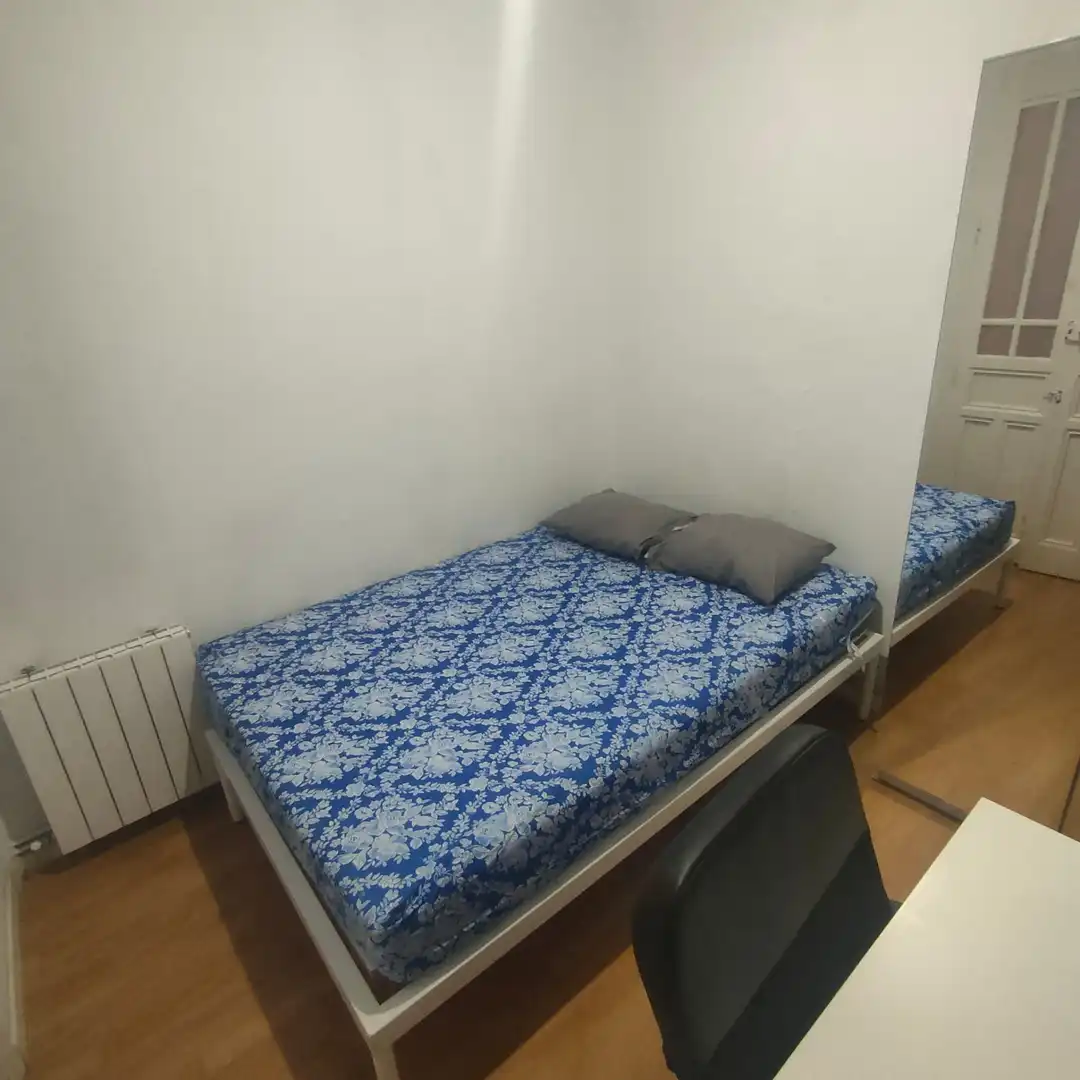 Schlafzimmer von Wohnung zur Miete in Madrid mit Heizung, Möbliert und Ofen