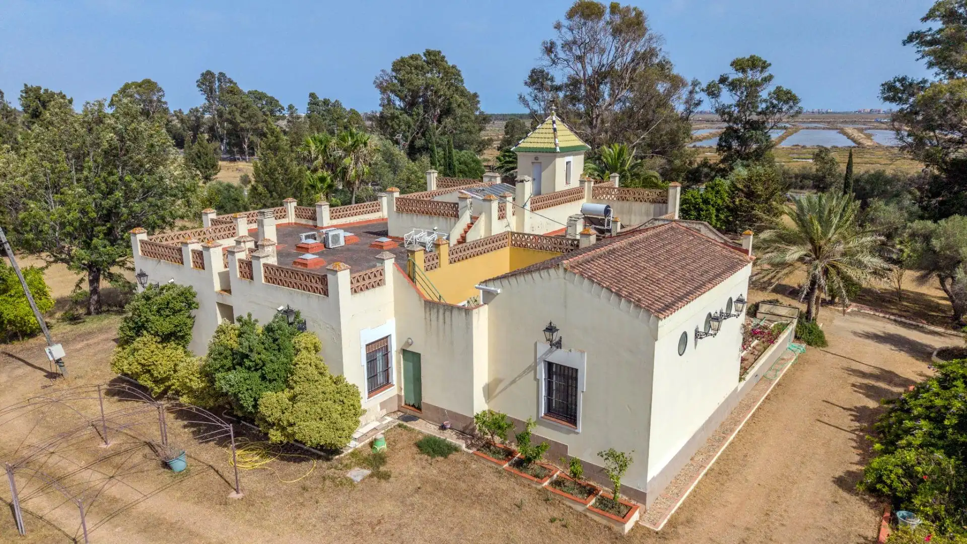 Außenansicht von Country house zum Verkauf in Ayamonte mit Klimaanlage, Heizung und Privatgarten