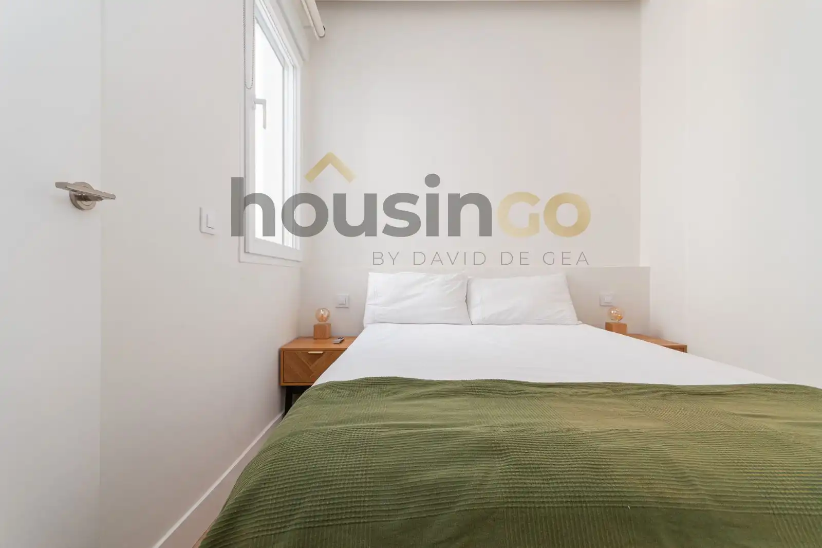 Bedroom of Flat for rent in Madrid  with Air Conditioner, Heating and Terrace