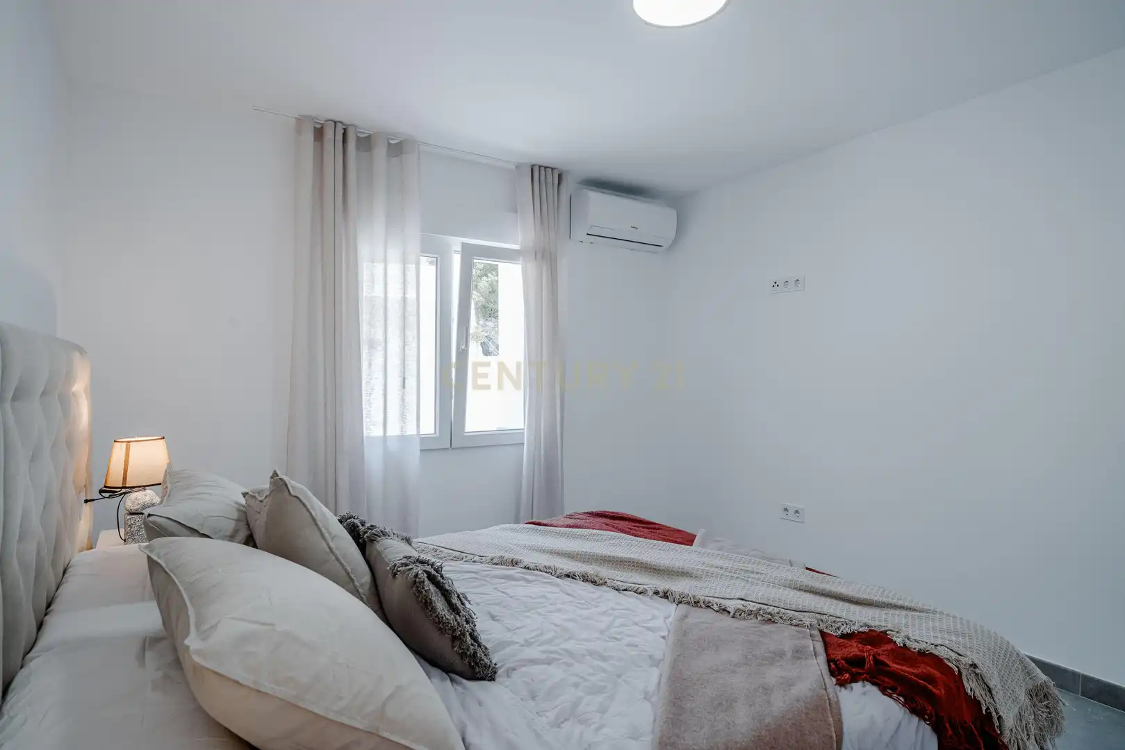 Dormitori de Apartament en venda en Calpe / Calp amb Aire condicionat, Jardí privat i Traster