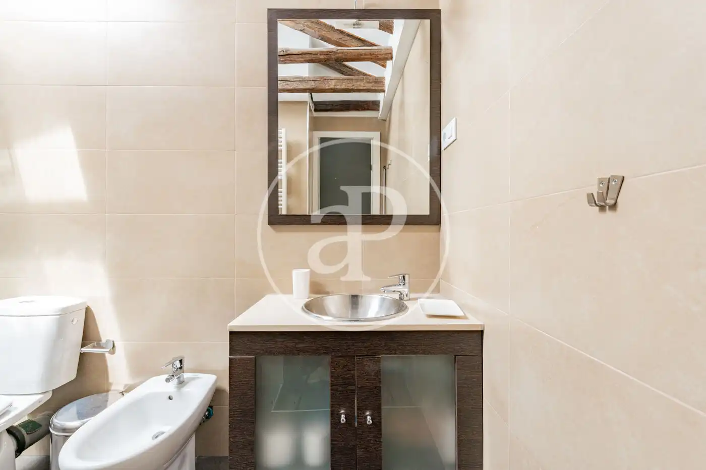 Badezimmer von Dachboden zum Verkauf in Madrid mit Klimaanlage, Heizung und Abstellraum