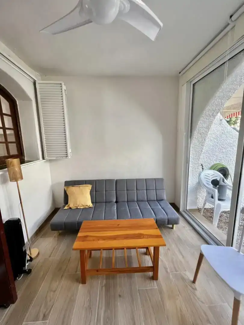 Sala d'estar de Casa adosada en venda en Cartagena amb Aire condicionat