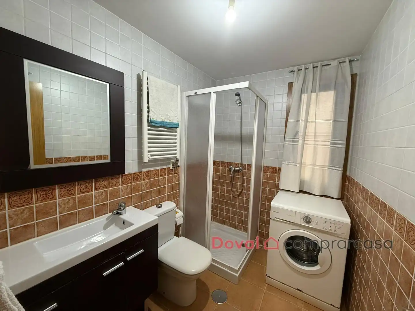 Baño de Piso en venta en Ponteareas con Calefacción, Trastero y Amueblado