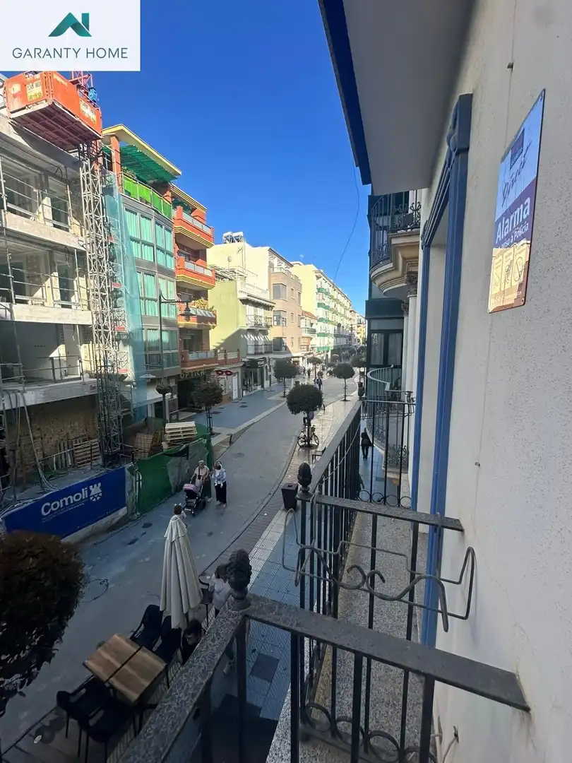 Vista exterior de Edifici en venda en Vélez-Málaga