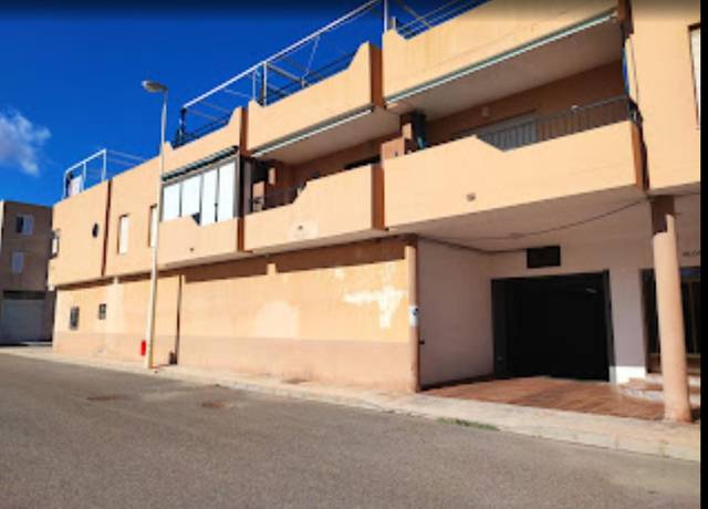 Garaje en Venta en Lújar
