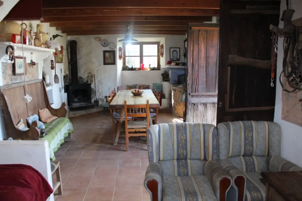 Menjador de Finca rústica en venda en Fornalutx amb Jardí privat, Terrassa i Traster