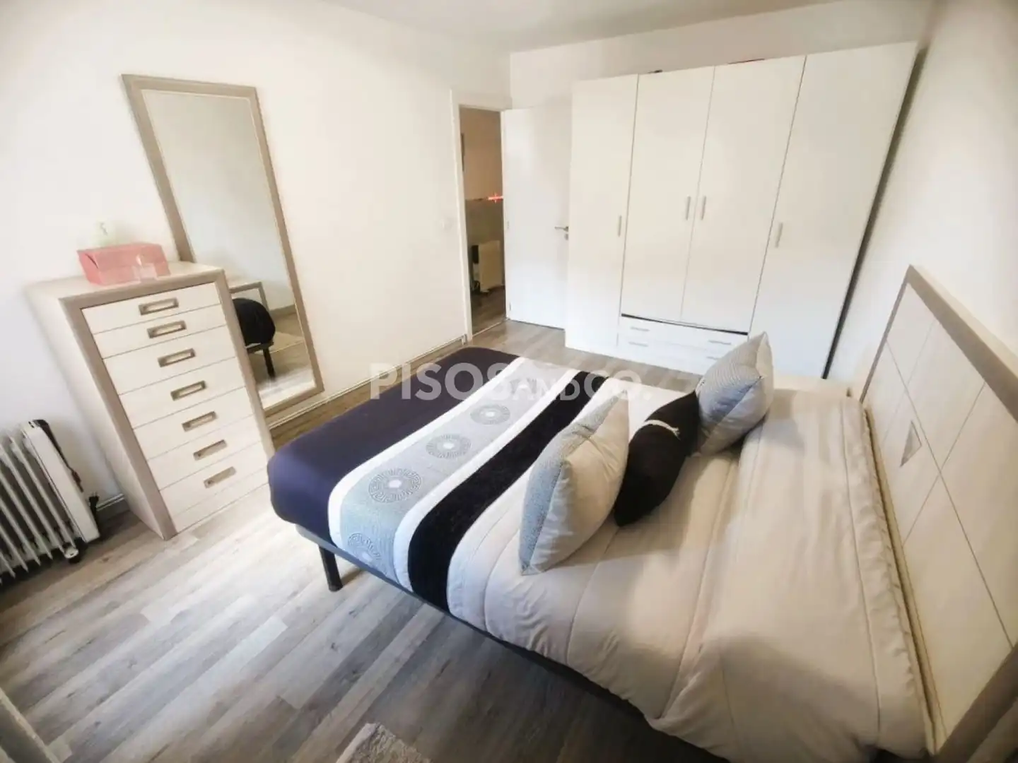 Habitación de Piso en venta en Cambre  con Calefacción, Trastero y Amueblado