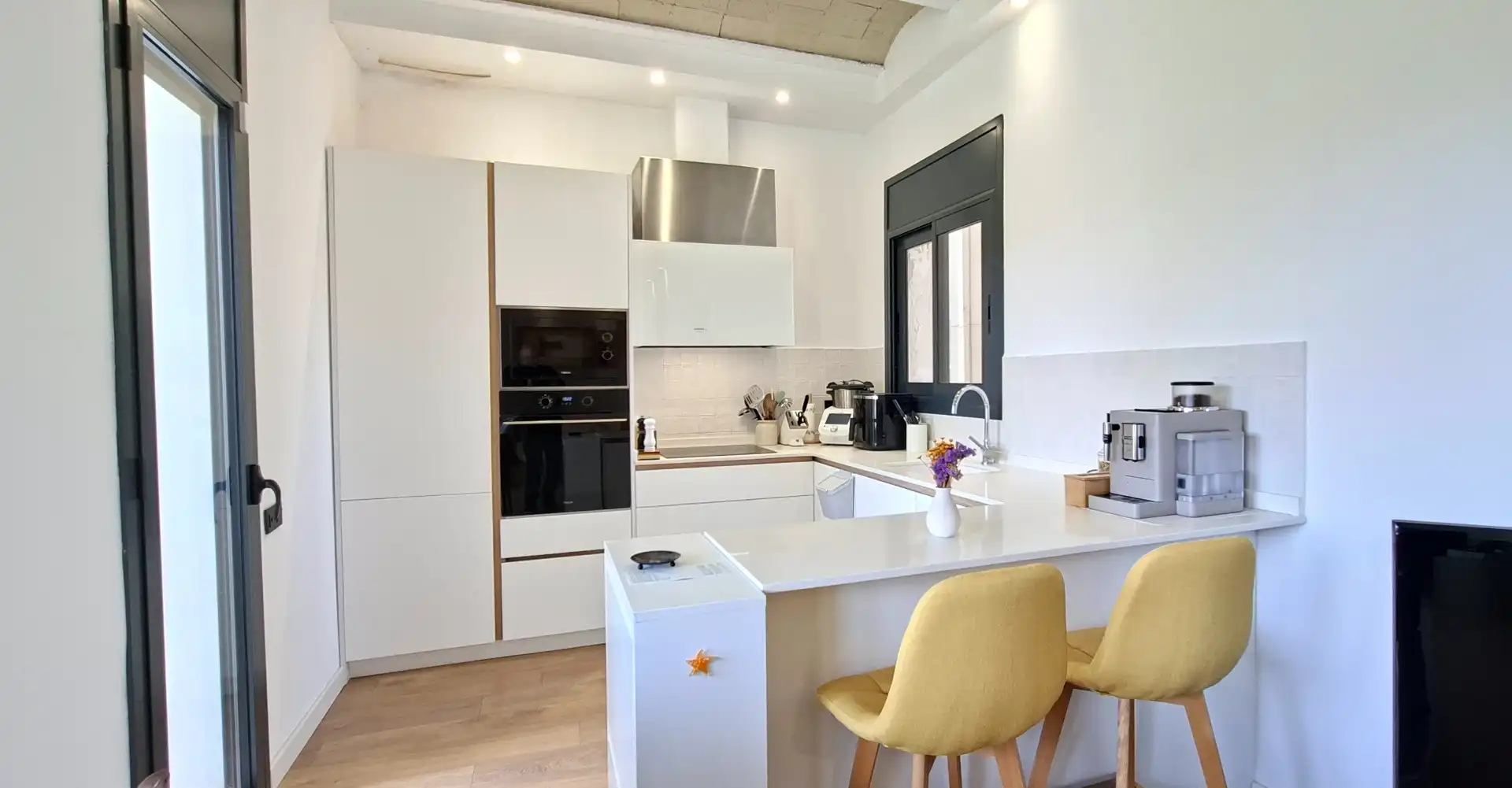 Kitchen of Flat for sale in Badalona  with Air Conditioner, Heating and Terrace