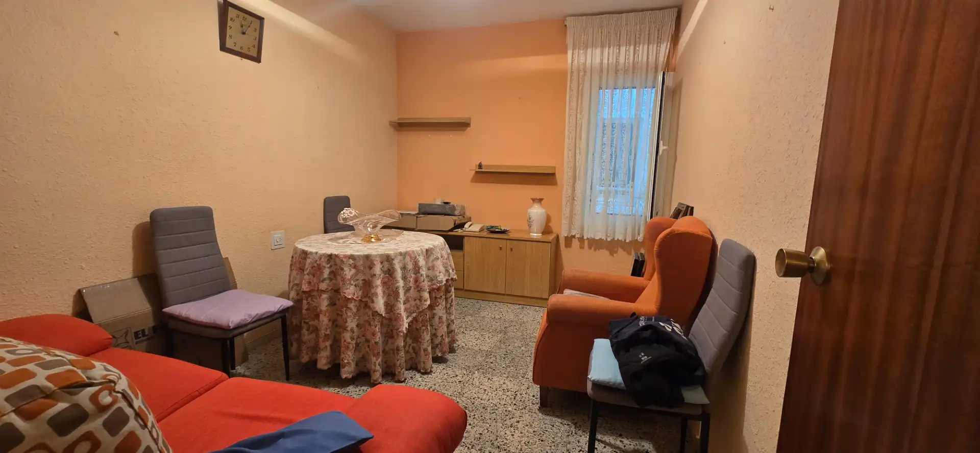 Sala de estar de Piso en venta en Santa Coloma de Gramenet con Aire acondicionado, Calefacción y Horno